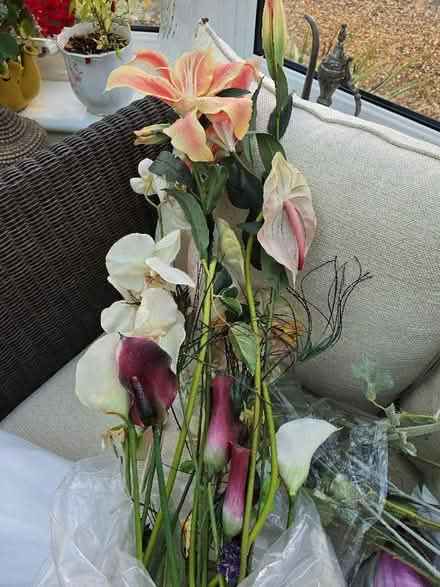 Photo of free Artificial flowers (Top Amersham HP6) #3