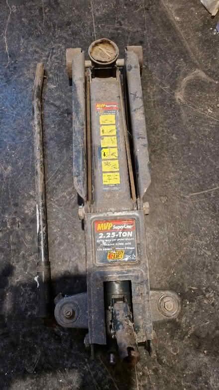Photo of free High lift Trolley jack (Hindley WN2) #1