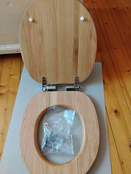 Photo of free Toilet seat (Seafield EH7) #1