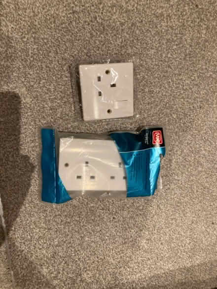 Photo of free 2 new plugs still in packaging (SW19) #1