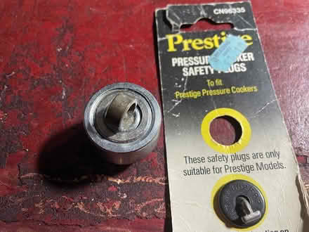 Photo of free Pressure cooker weight and plug (Dousland) #2