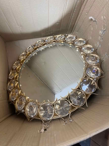 Photo of free Retro mirror (AL4 9QT) #1