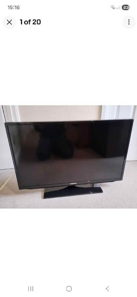 Photo of 32 inch flat screen television (CT11) #1
