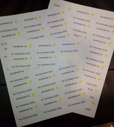 Photo of free Christmas 'Handmade by ...' stickers (Welling DA7) #1