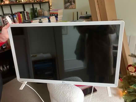 Photo of free lgtv (Kenley CR8) #1