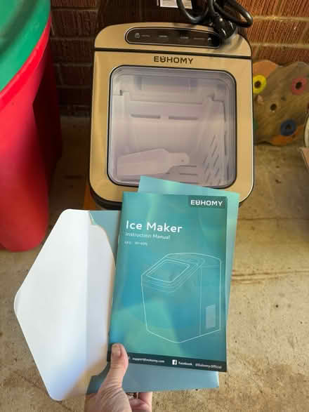 Photo of free nonworking countertop icemaker (Midtown West/Levy Park) #1