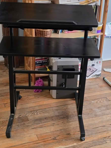 Photo of free standup desk, a few scratches (Near Downtown Ypsilanti) #1