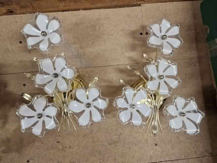 Photo of free 2 ceiling & 2 wall matching lights (CT18) #1