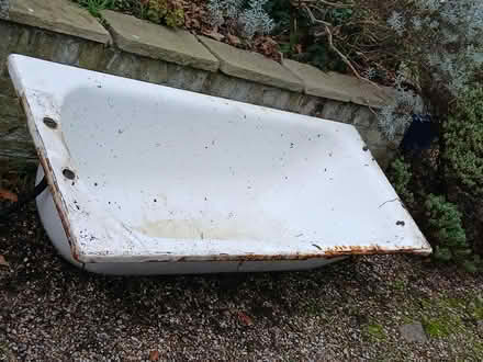 Photo of free Bath (Crystal Palace) #3