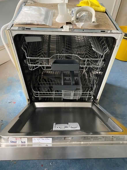 Photo of free Dishwasher (Fulham SW6) #3
