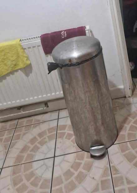 Photo of free Pedal bin (Marsh hill B23) #1