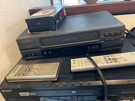 Photo of free DVD CD player and VCR (Foothill Boulevard Cupertino) #1