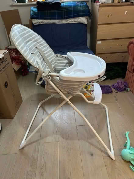 Photo of free High chair (RH19) #3