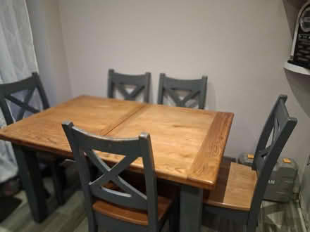 Photo of free 6 chairs extendable table (Ballybrack bun laoghaire) #1