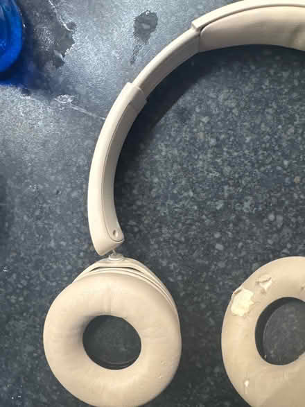 Photo of free Headphones (Croydon) #1