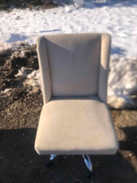 Photo of free Office Chair (29W470 Old Lake St, Streamwood) #1