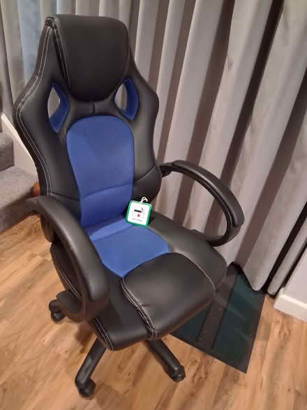 Photo of free Computer/Gaming Chair (Hawkley WN3) #1