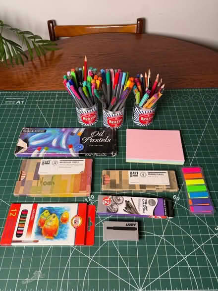 Photo of free A selection of art materials (HA0 - Sudbury / Harrow) #1