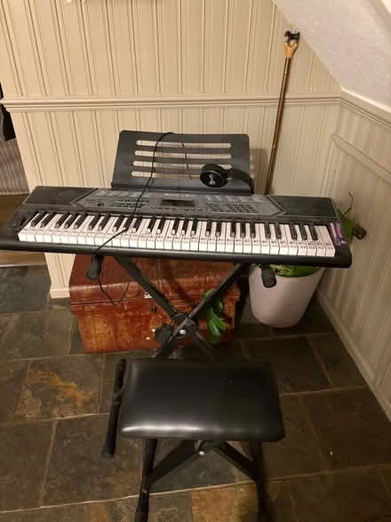 Photo of free Keyboard and stool (Hooks Cross SG14) #1