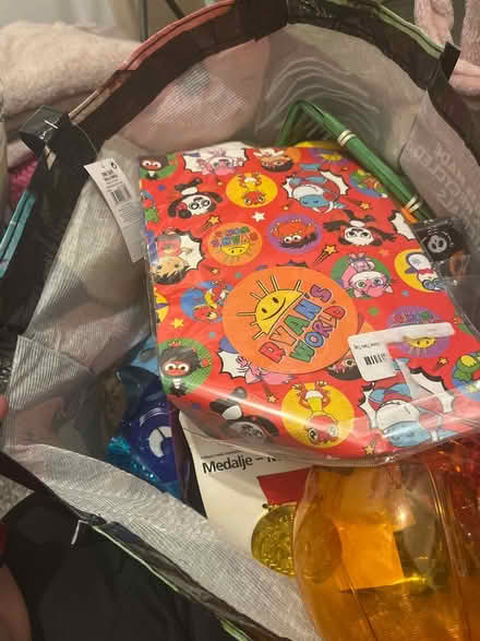 Photo of free Decorations (Croydon) #1