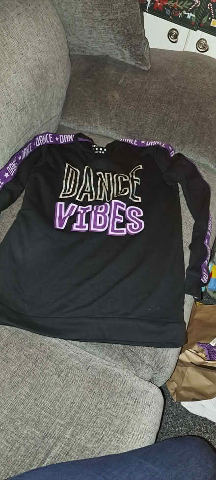 Photo of free Girls jumper (AB16) #1