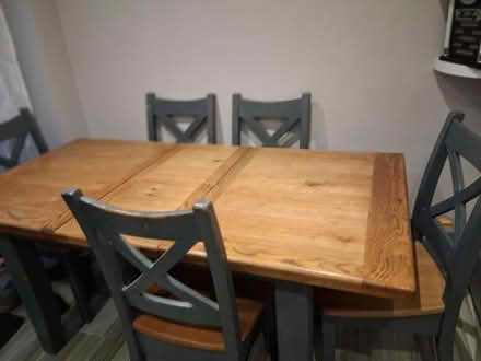 Photo of free 6 chairs extendable table (Ballybrack bun laoghaire) #2
