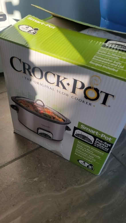 Photo of free Crock pot (Aberdeen by train station) #1
