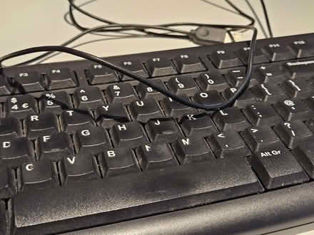 Photo of free Logitech wired keyboard (SW2) #1