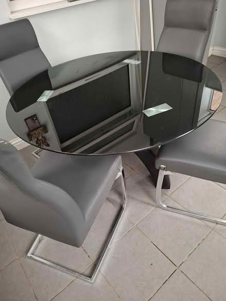 Photo of free Table and chairs (Witney OX28) #3