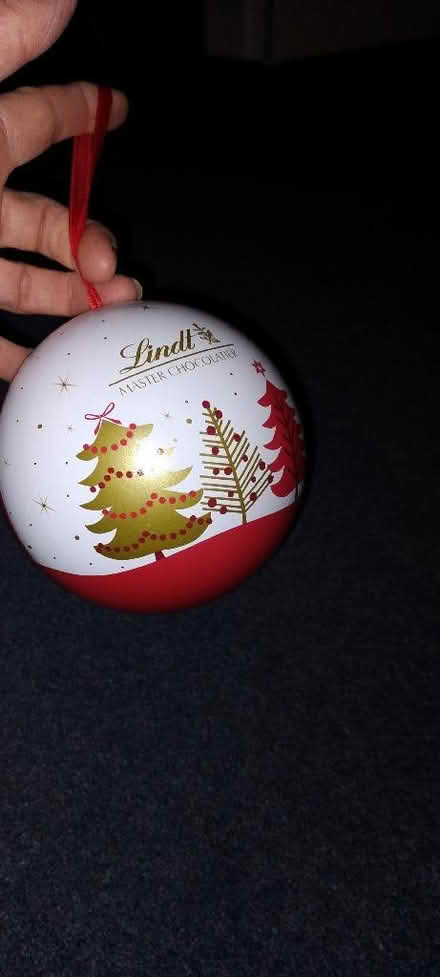 Photo of free EMPTY Lindt Christmas bauble (Kennington OX1) #2