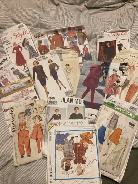 Photo of free Vintage sewing patterns (RG1) #1