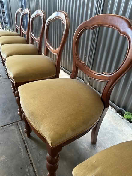 Photo of free Table and chairs (Mile End) #1