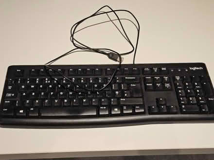 Photo of free Logitech wired keyboard (SW2) #2