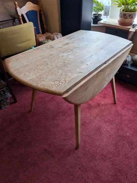 Photo of free Circular Solid Oak Top Table (Portsmouth PO2) #2