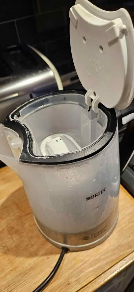 Photo of free Perfect BRITA filter kettle (Enfield EN1) #3