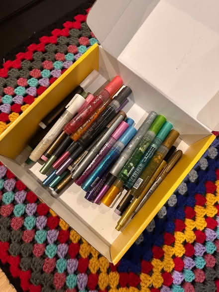 Photo of free Metallic Pens And Acrylic Pain/Shimmer Pens (Chipping Norton OX7) #1