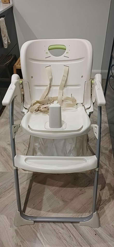 Photo of free Baby high chair (DH1) #2