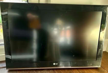 Photo of free LG tv (Hanworth TW2) #1