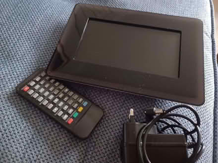Photo of free 7" digital tv & photo frame (Kidlington OX5) #1