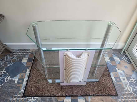 Photo of free glass TV stand (Martinstown DT2) #2