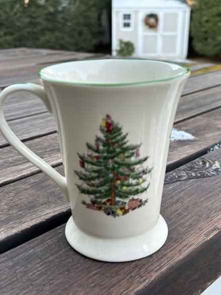 Photo of free Christmas Mug/Cup (West Medford / Winchester line) #3