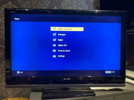 Photo of free 40” Sony TV (Exeter EX4) #1