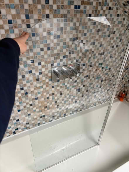 Photo of free Shower screen / glass door (Broomhill S10) #1