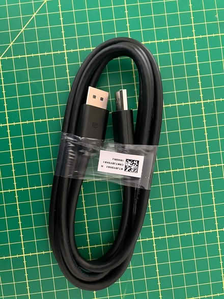 Photo of free DisplayPort to DisplayPort cable, brand new (Malvern Link WR14) #1