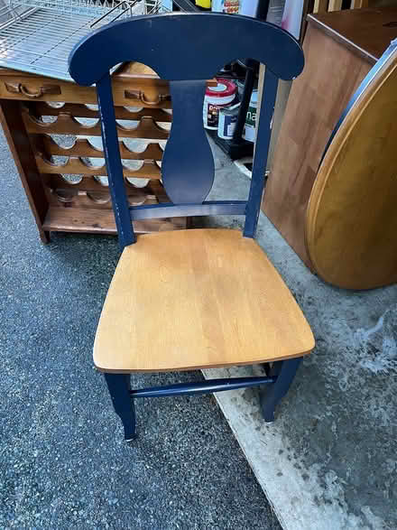 Photo of free Wood table and five chairs (Downtown Qualicum Beach) #2