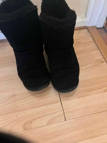 Photo of free Boats and USB cables to be taken (Croydon) #4