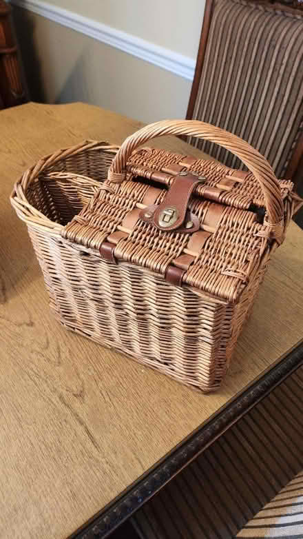 Photo of free Wicker picnic basket (Somerset) #2