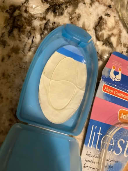 Photo of free Bundle gel pads (AL4, St albans) #4