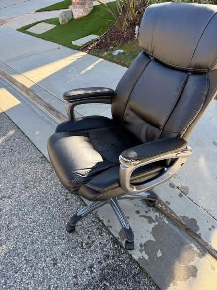 Photo of free Office chair (Oak Park, CA) #2