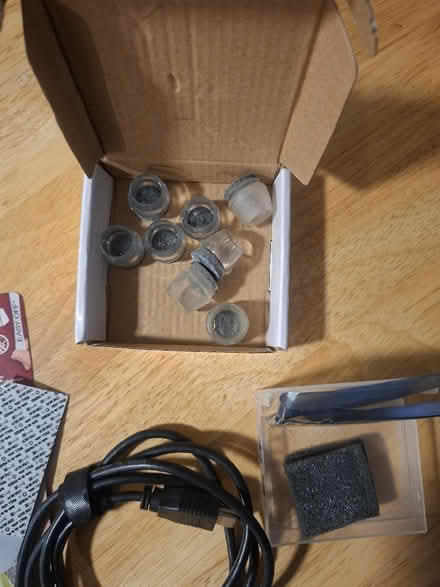 Photo of free clam case, HDMI cable, picture hanger,chair floor protectors (Broomhall S3) #2